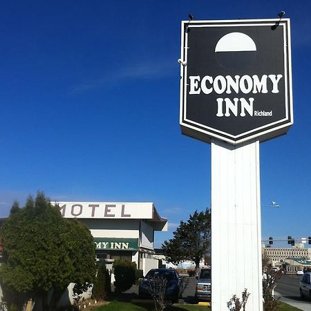 Economy Inn Річленд Екстер'єр фото