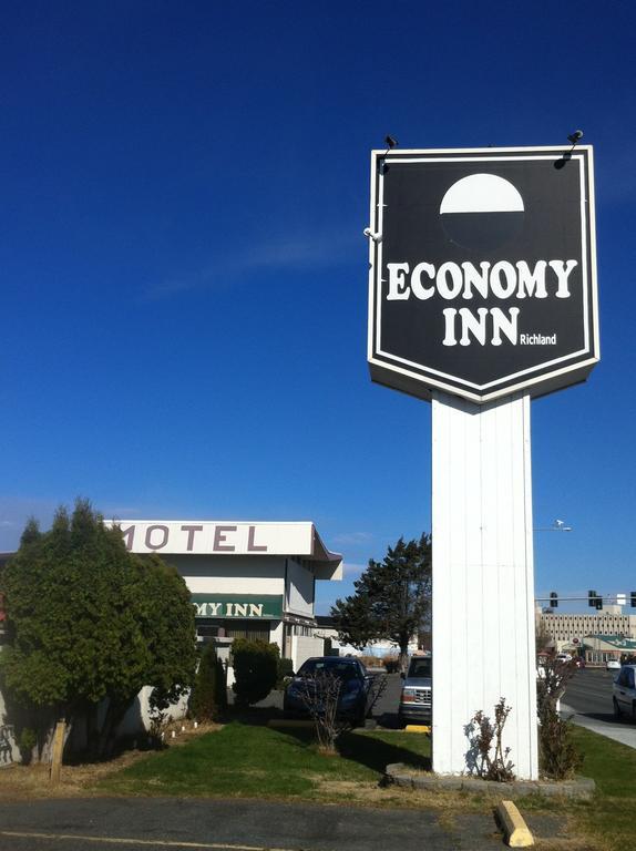 Economy Inn Річленд Екстер'єр фото